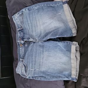 Lane bryant blue jean distressed shorts size 18